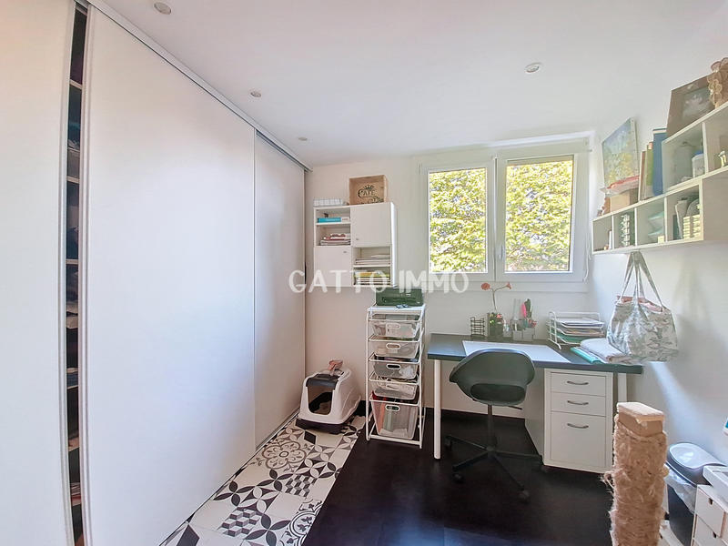 Appartement - 80 m² - 5 pièces