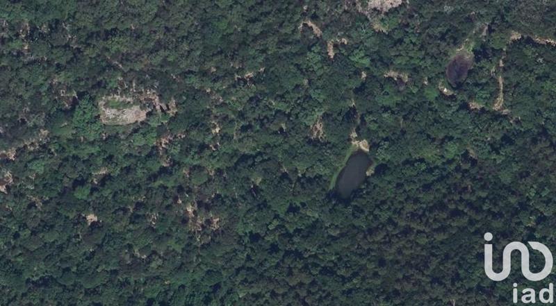 Terrain - 830 000 m²