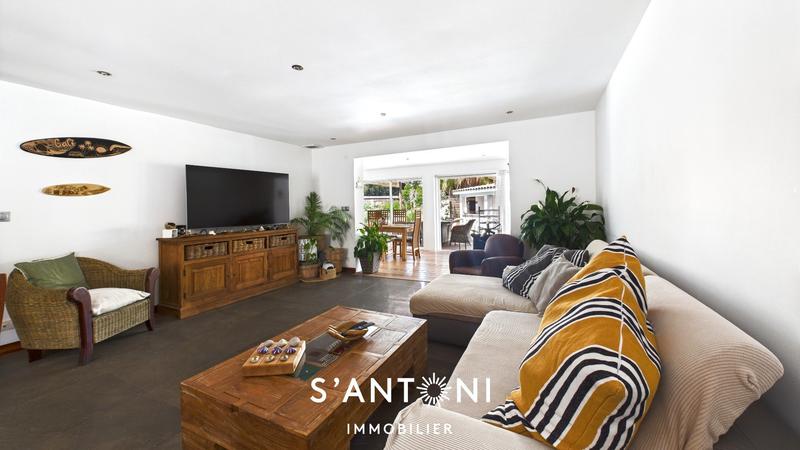 Maison - 160 m² - 5 pièces