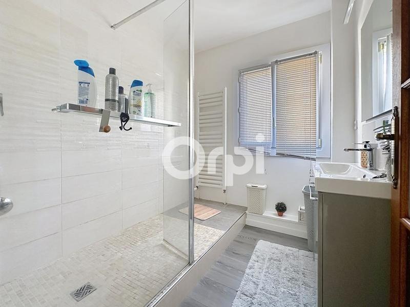 Maison - 153 m² - 5 pièces