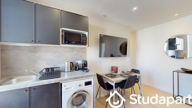 Chambre - 11 m² - 1 pièce