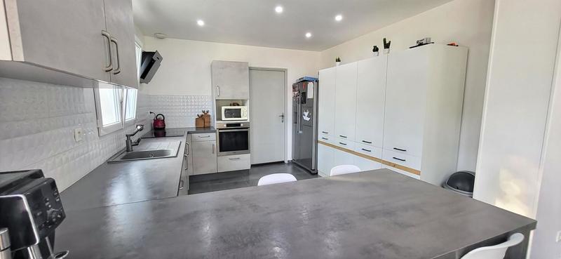 Villa - 100 m² - 4 pièces