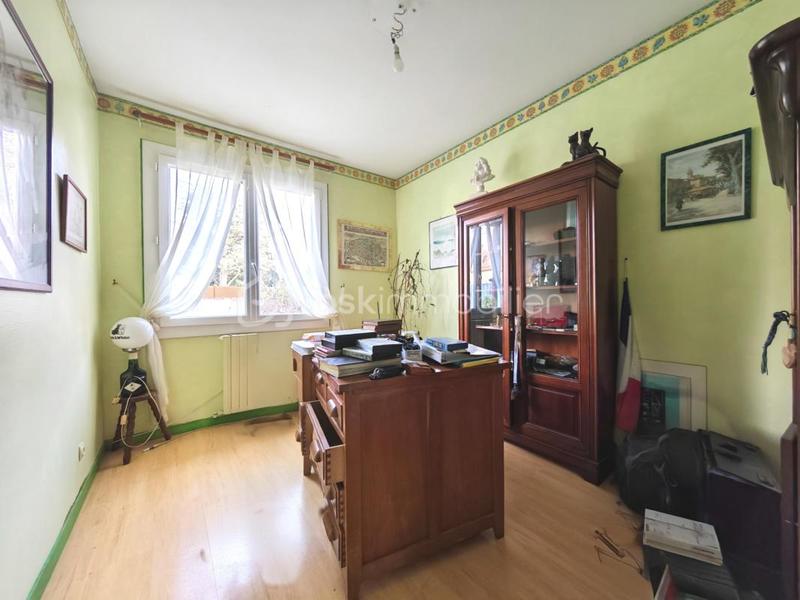 Maison traditionnelle - 187 m² - 7 pièces