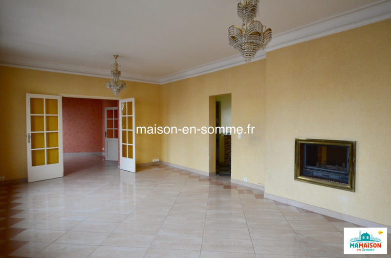 Maison traditionnelle - 230 m² - 6 pièces