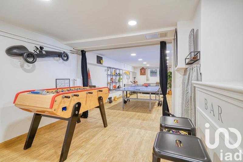 Maison - 140 m² - 5 pièces