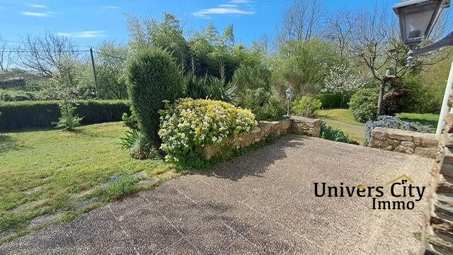 Maison - 101 m² - 6 pièces