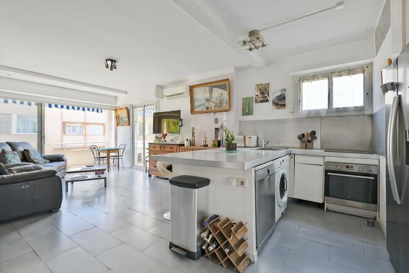 Appartement - 80 m² - 3 pièces