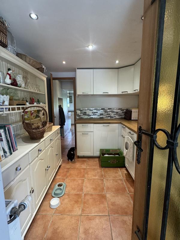 Maison - 235 m² - 8 pièces