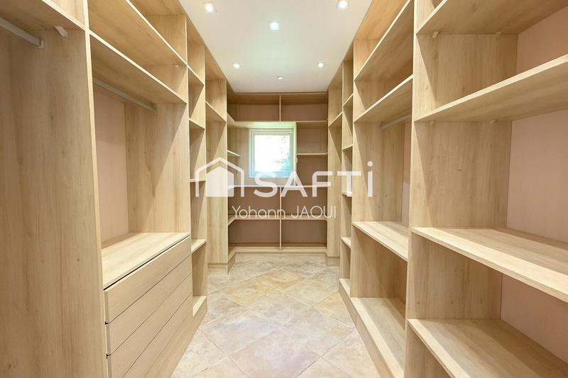 Maison - 570 m² - 14 pièces