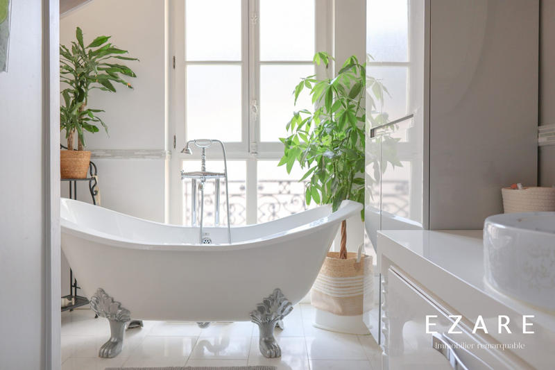 Appartement - 202 m² - 6 pièces