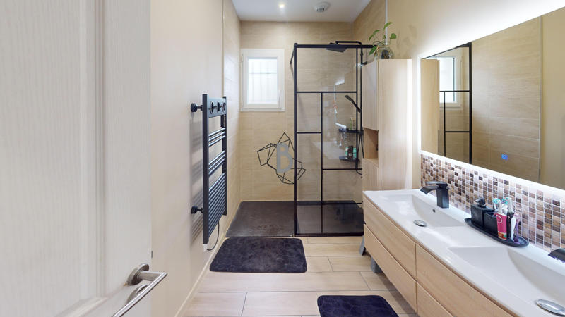 Maison - 86 m² - 4 pièces