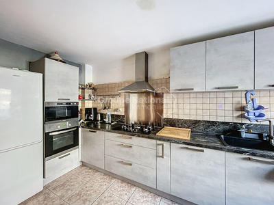 Maison - 99 m² - 5 pièces