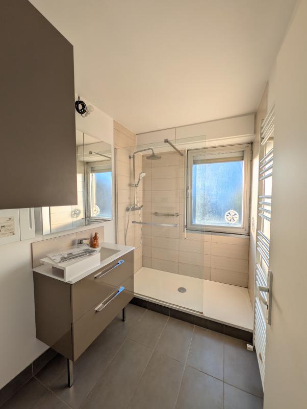 Appartement - 82 m² - 4 pièces