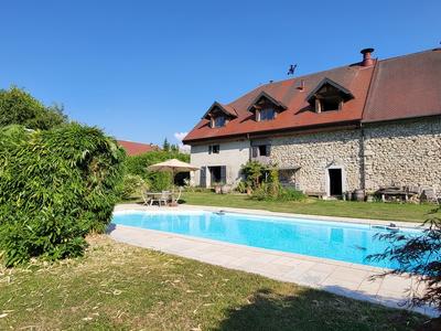 Maison - 150 m² - 10 pièces