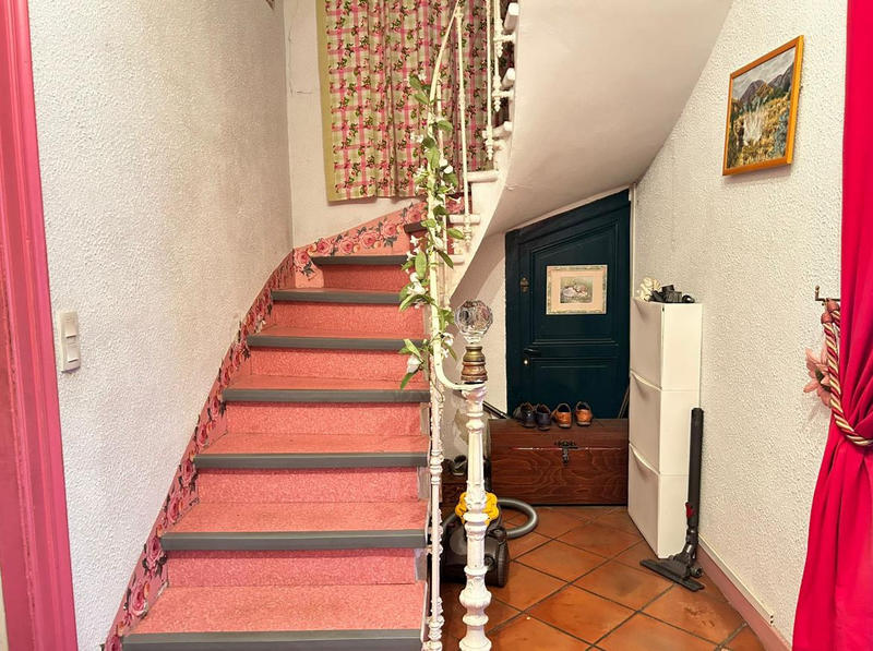 Maison - 280 m² - 8 pièces