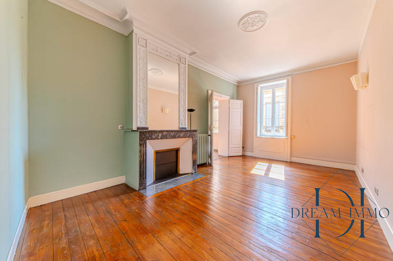 Appartement - 189 m² - 4 pièces