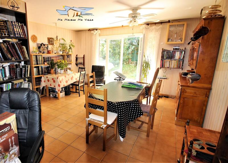 Maison - 99 m² - 6 pièces