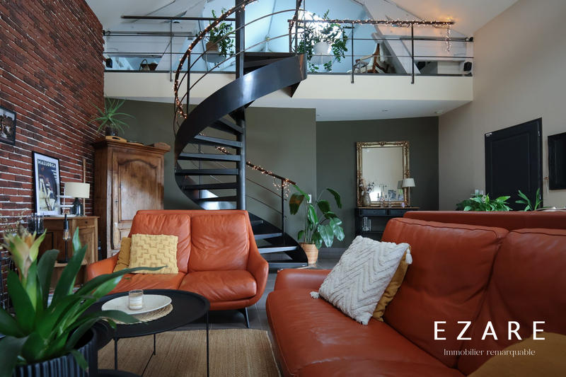 Maison - 210 m² - 5 pièces