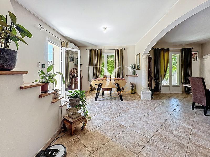 Maison - 182 m² - 5 pièces