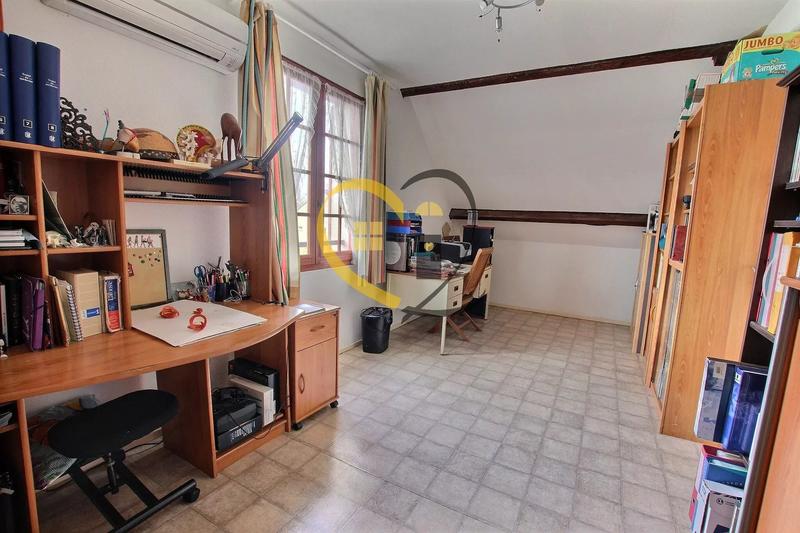 Maison - 170 m² - 7 pièces