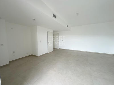 Appartement - 86 m² - 4 pièces