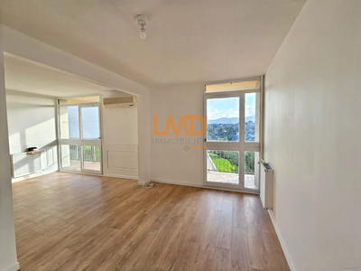 Appartement - 107 m² - 5 pièces