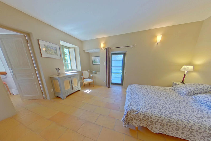 Maison - 210 m² - 5 pièces