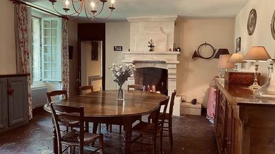 Propriété - 166 m² - 6 pièces