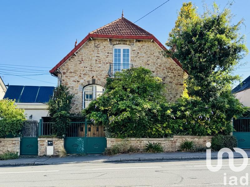 Maison de ville - 196 m² - 9 pièces