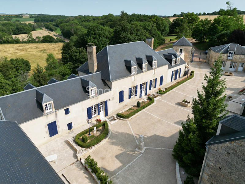 Propriété - 882 m² - 49 pièces