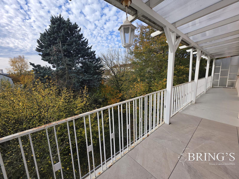 Appartement - 146 m² - 6 pièces