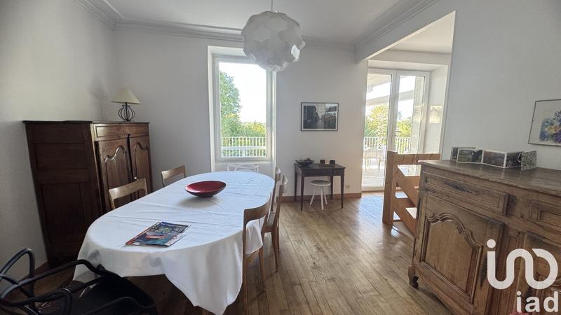 Maison - 261 m² - 12 pièces