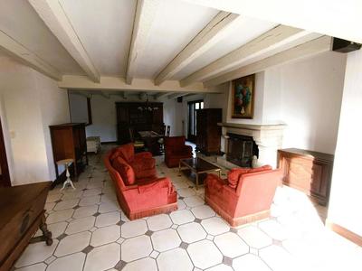 Maison - 205 m² - 5 pièces