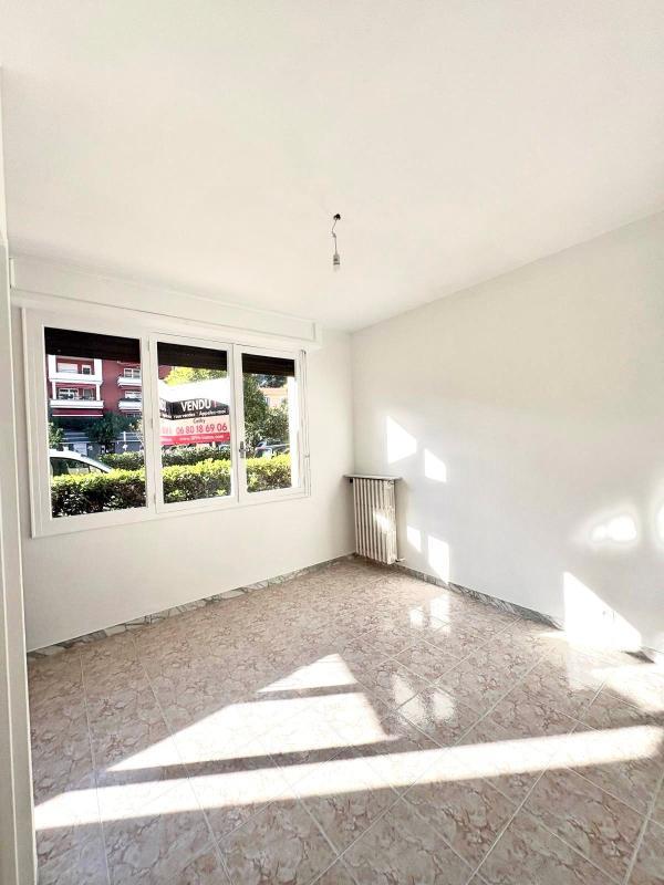 Appartement - 75 m² - 4 pièces