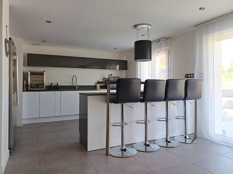 Maison - 138 m² - 6 pièces