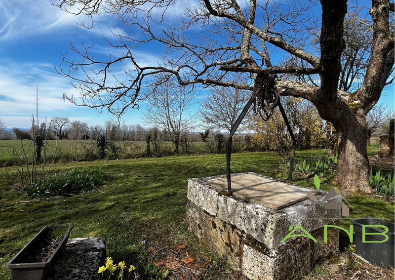 Maison - 265 m² - 7 pièces