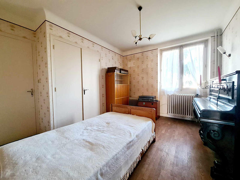 Maison - 219 m² - 7 pièces