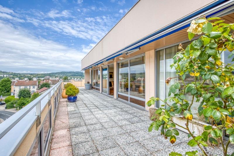 Appartement - 135 m² - 3 pièces