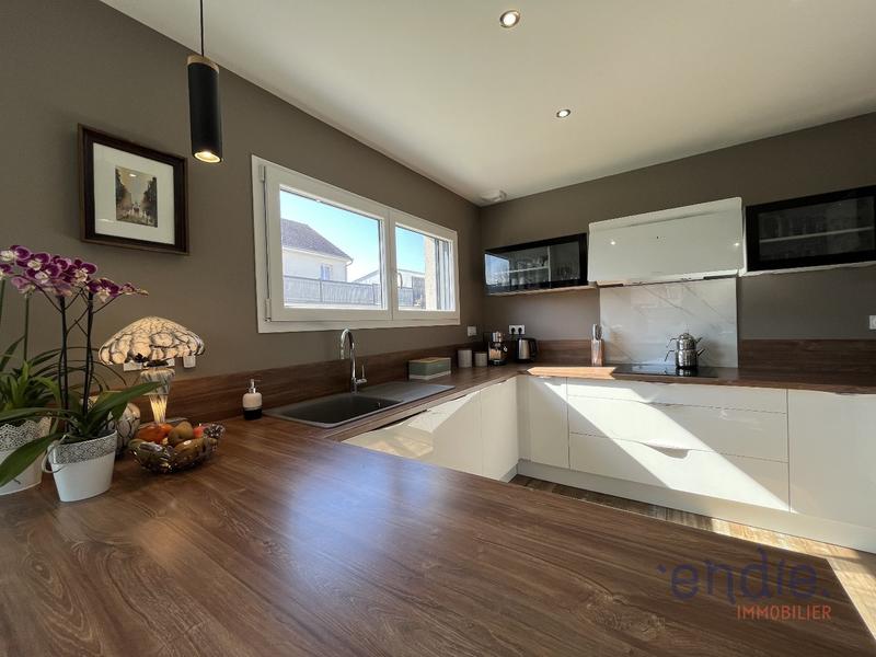 Maison - 105 m² - 5 pièces