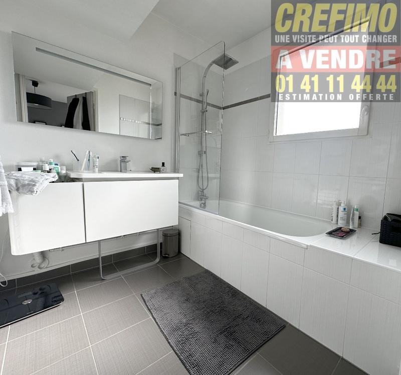 Appartement - 111 m² - 5 pièces