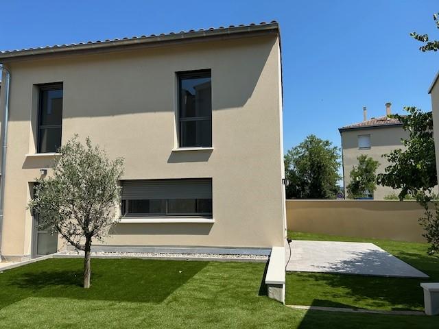 Maison de ville - 100 m² - 4 pièces