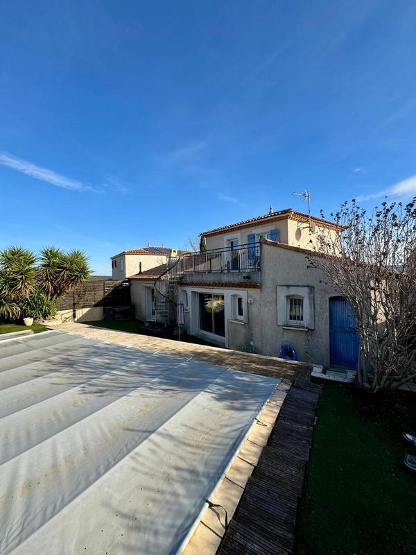 Maison - 195 m² - 5 pièces