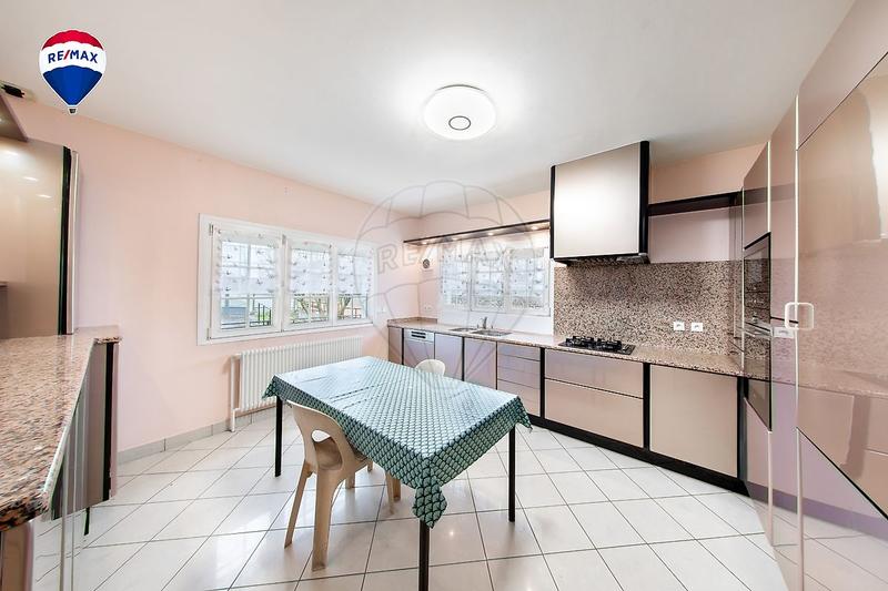 Maison - 153 m² - 7 pièces