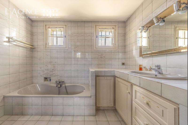 Maison - 139 m² - 6 pièces