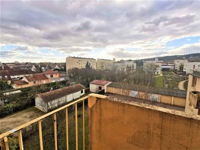 Appartement - 98 m² - 6 pièces