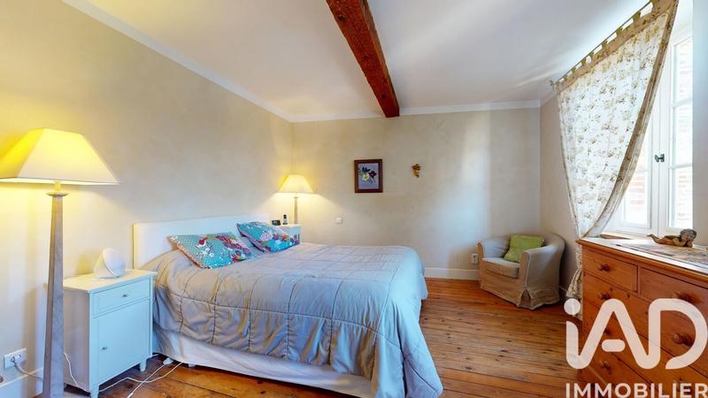 Maison - 300 m² - 13 pièces