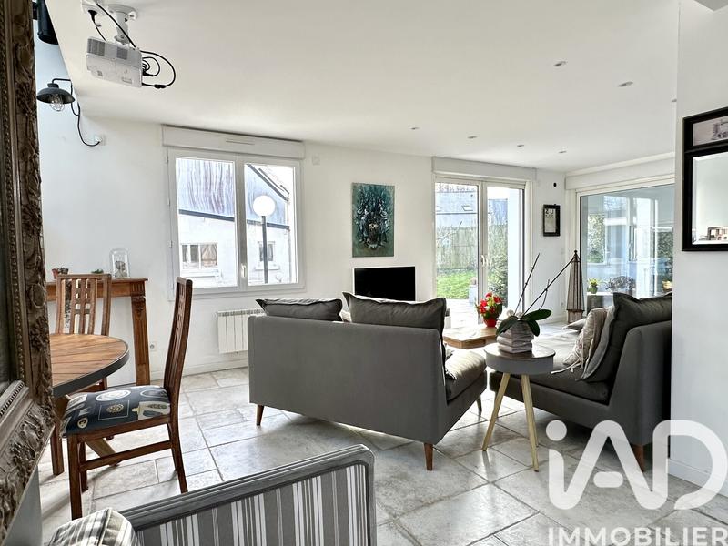 Maison - 216 m² - 7 pièces