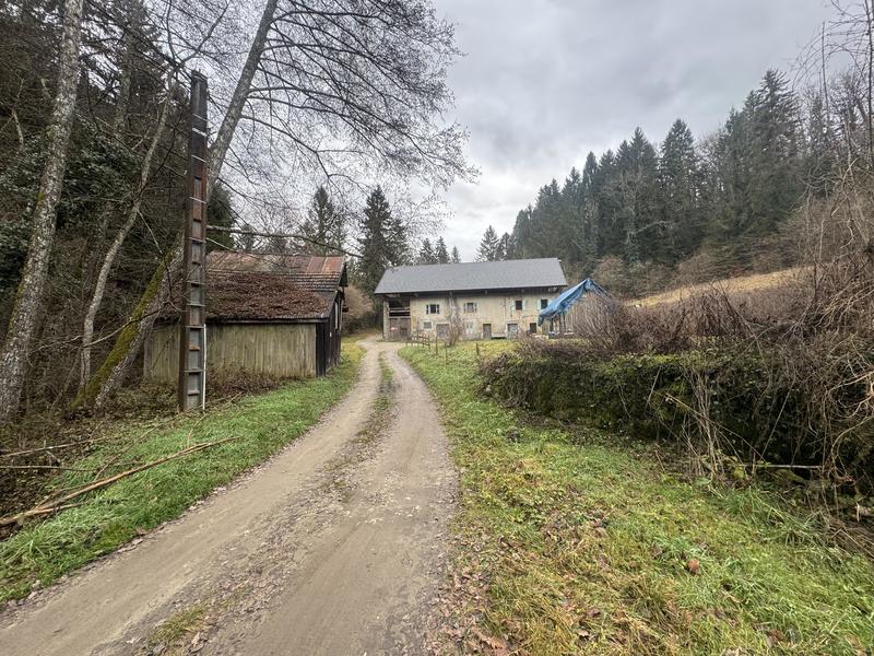 Moulin - 400 m² - 2 pièces