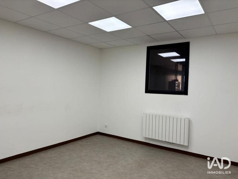 Local commercial - 305 m²