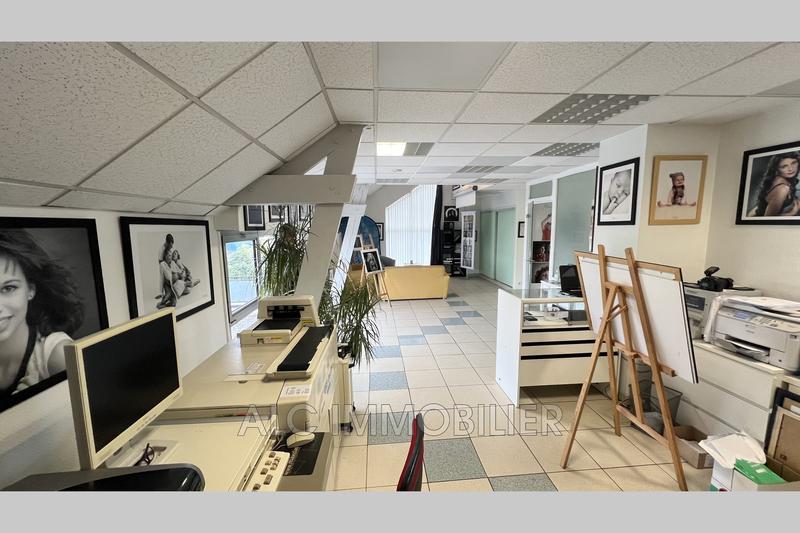 Appartement - 210 m² - 4 pièces